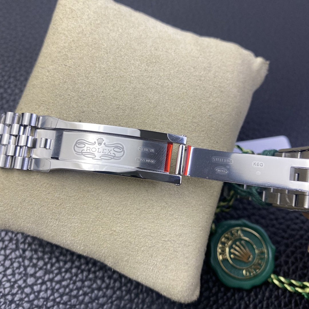 DATEJUST 41MM SMOOTH BEZEL BLUE DIAL OYSTER BRACELET