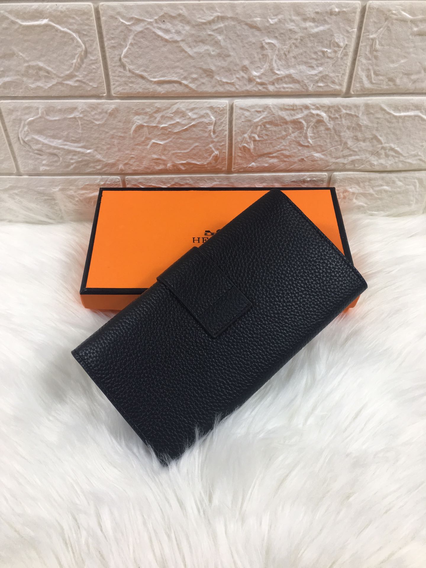 HM SNAP LOCK WALLET 19.5 BLACK GRAINED CALFSKIN