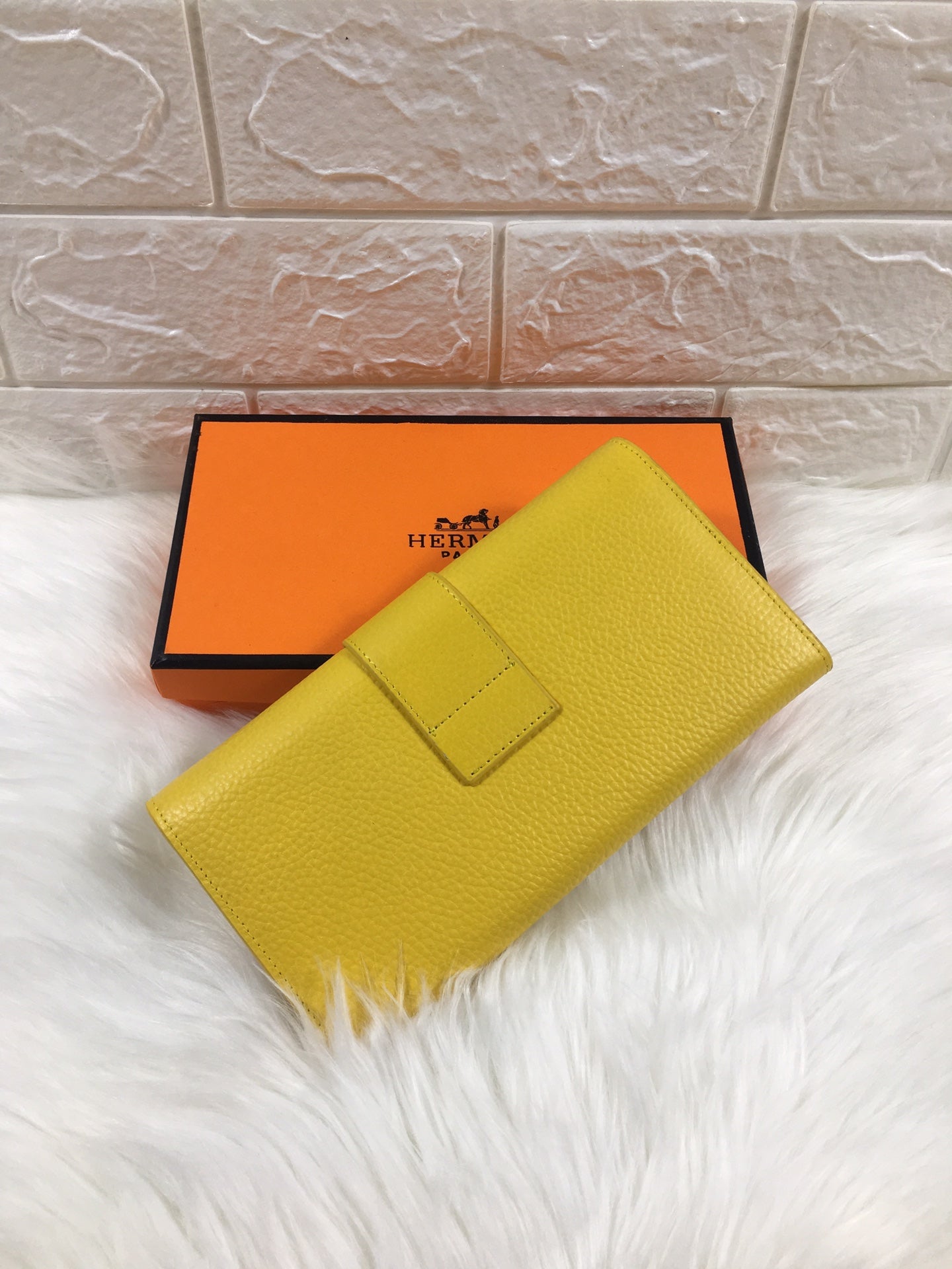 HM SNAP LOCK WALLET 19.5 LEMON GRAINED CALFSKIN