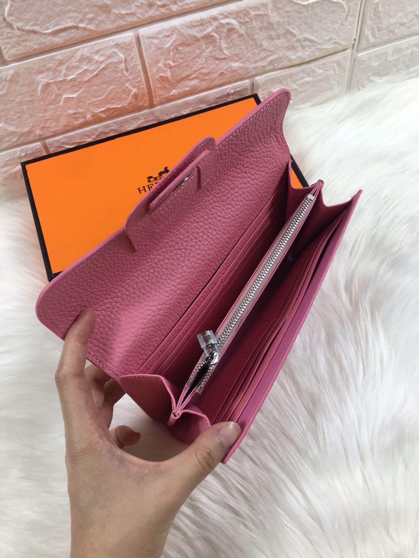 HM SNAP LOCK WALLET 19.5 FLAMINGO PINK GRAINED CALFSKIN