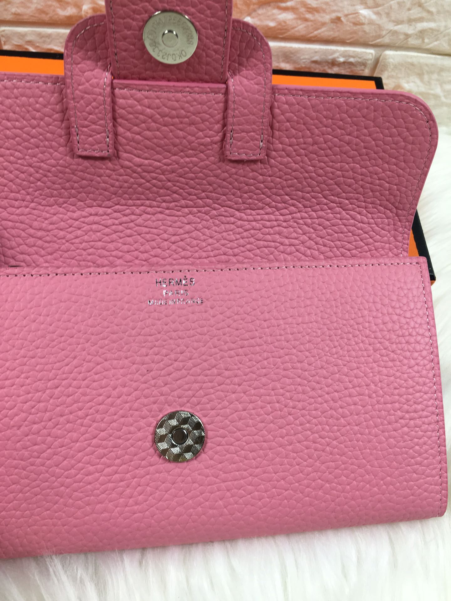 HM SNAP LOCK WALLET 19.5 FLAMINGO PINK GRAINED CALFSKIN