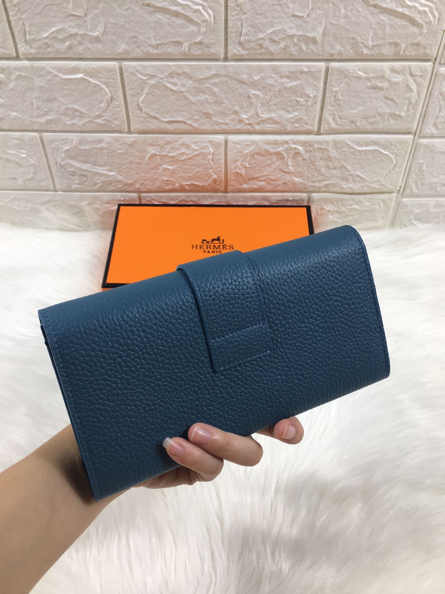 HM SNAP LOCK WALLET 19.5 AEGEAN GRAINED CALFSKIN