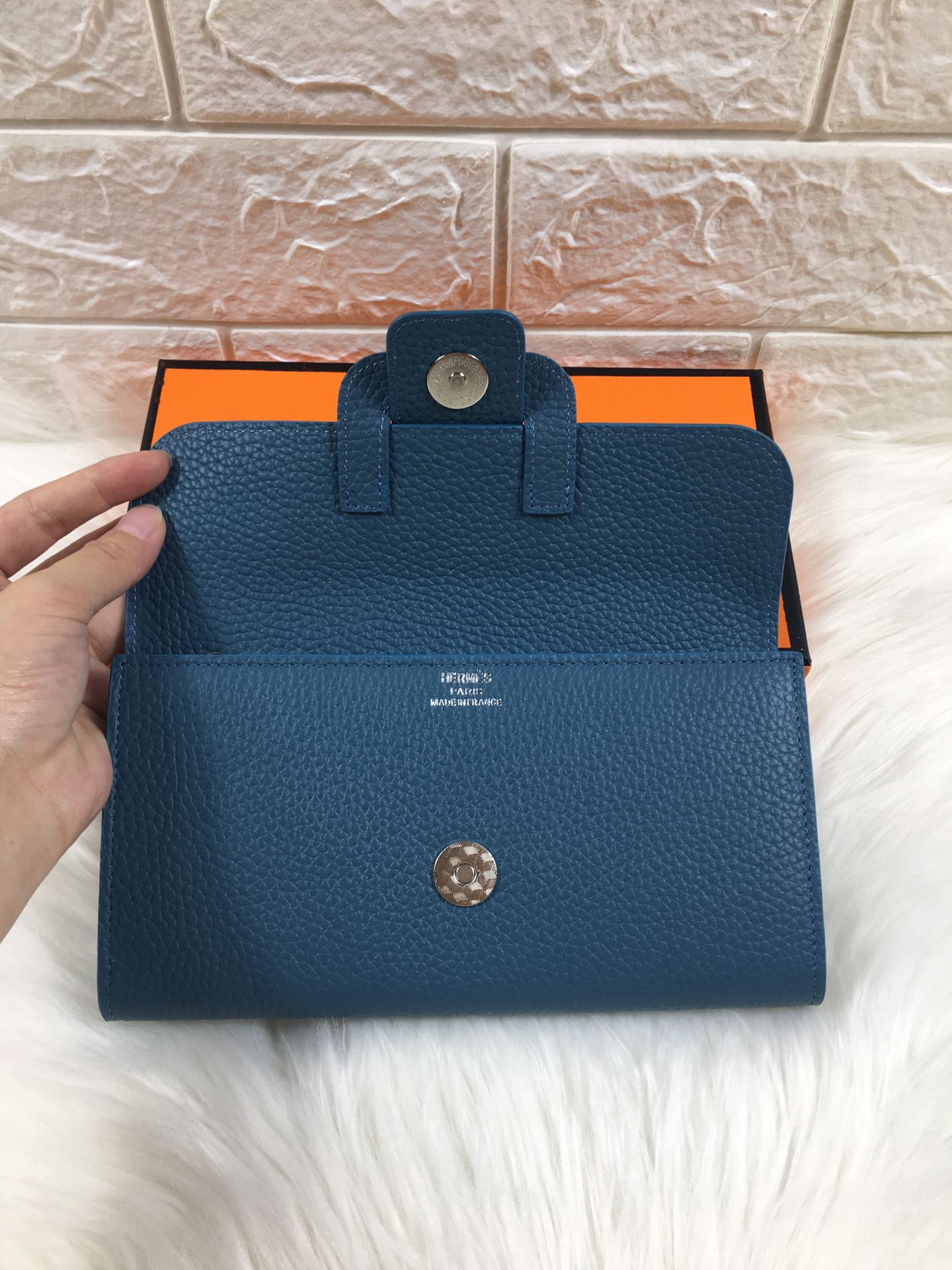 HM SNAP LOCK WALLET 19.5 AEGEAN GRAINED CALFSKIN
