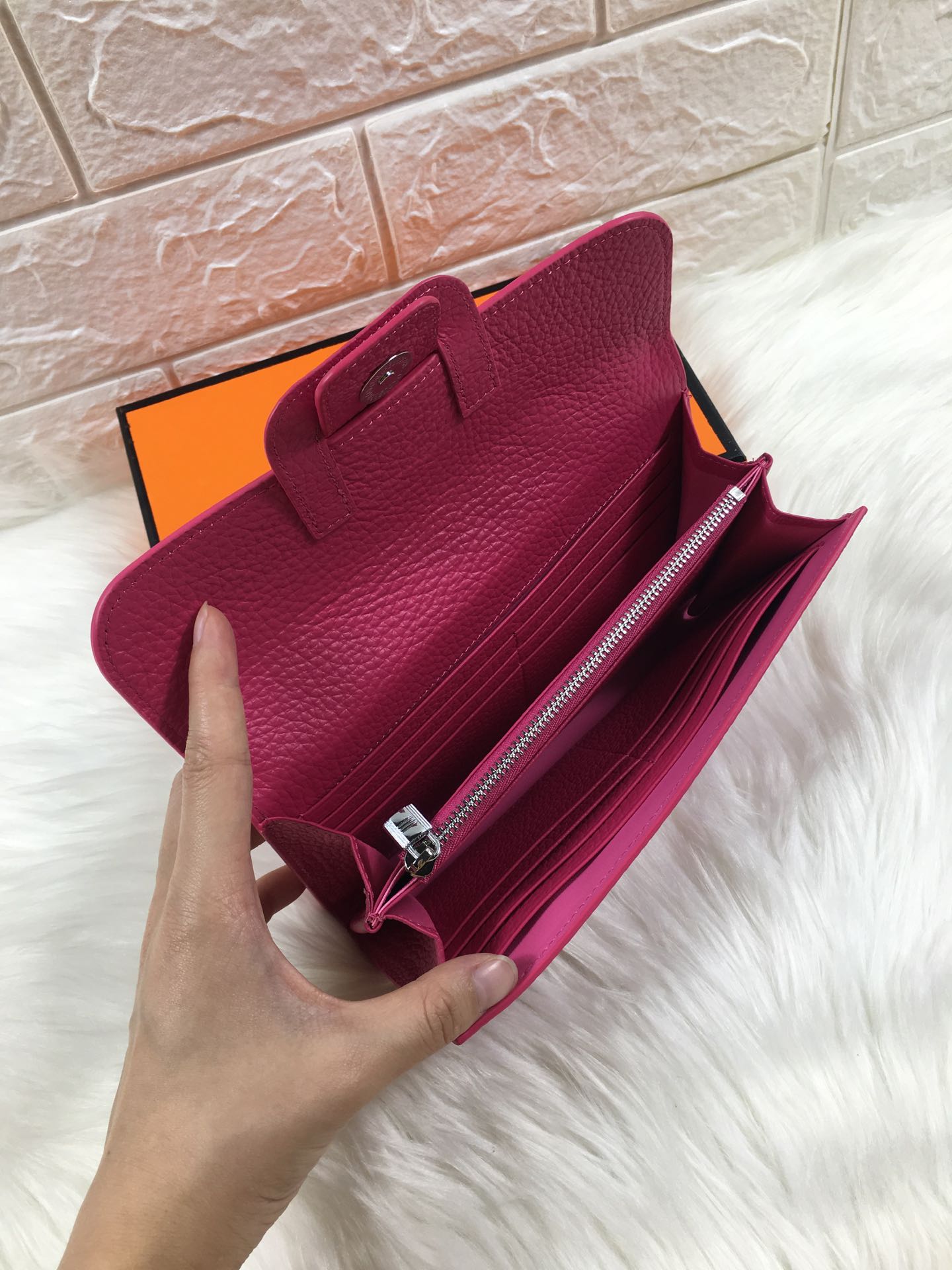 HM SNAP LOCK WALLET 19.5 DEEP PINK GRAINED CALFSKIN