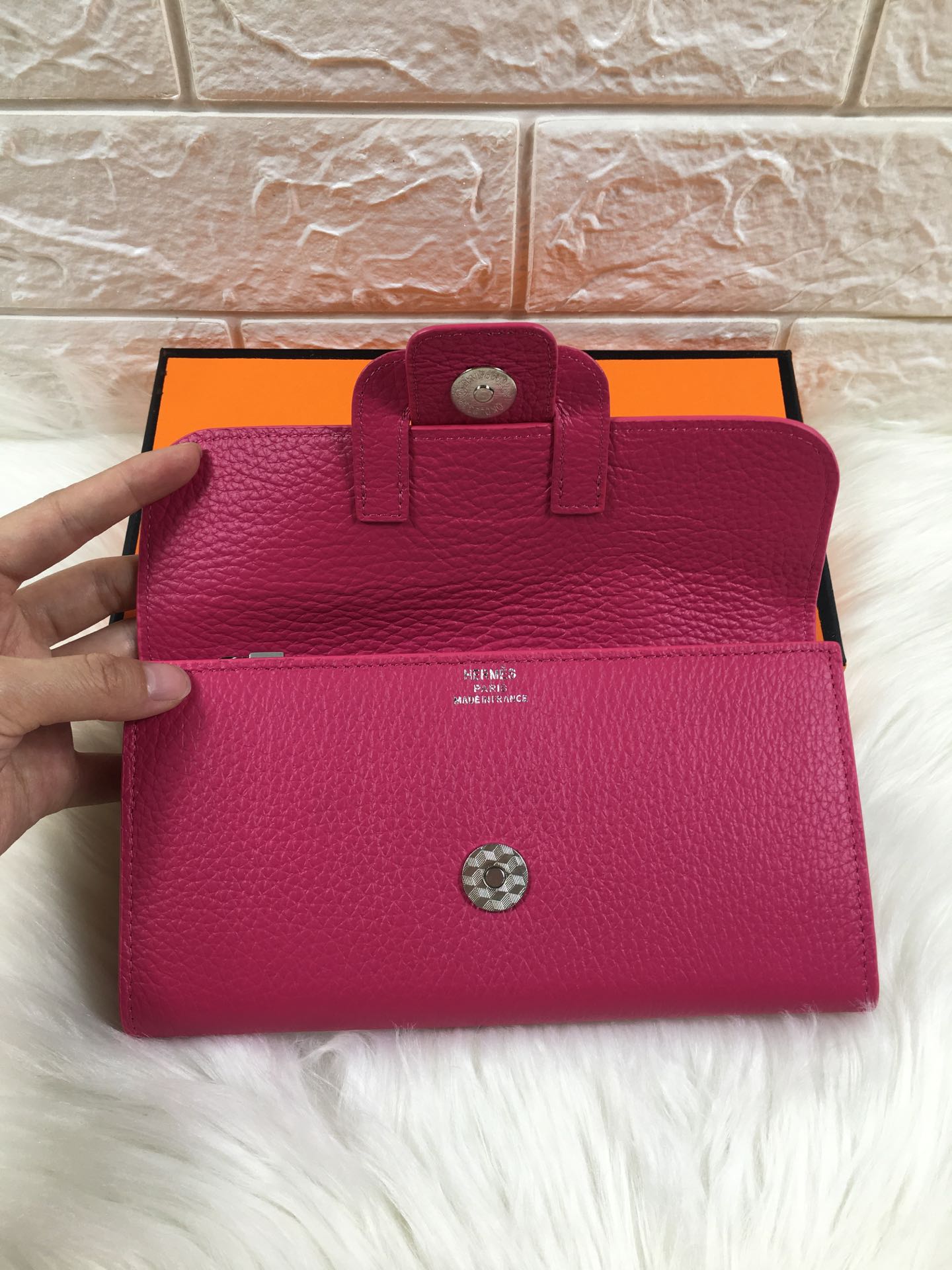 HM SNAP LOCK WALLET 19.5 DEEP PINK GRAINED CALFSKIN