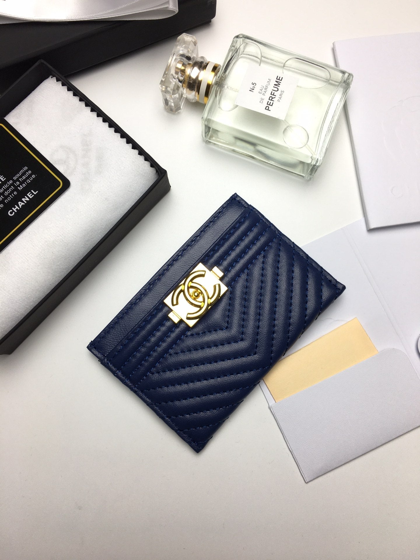 CC LINE CARD HOLDER 11.2 NAVY CALFSKIN GOLD ICON