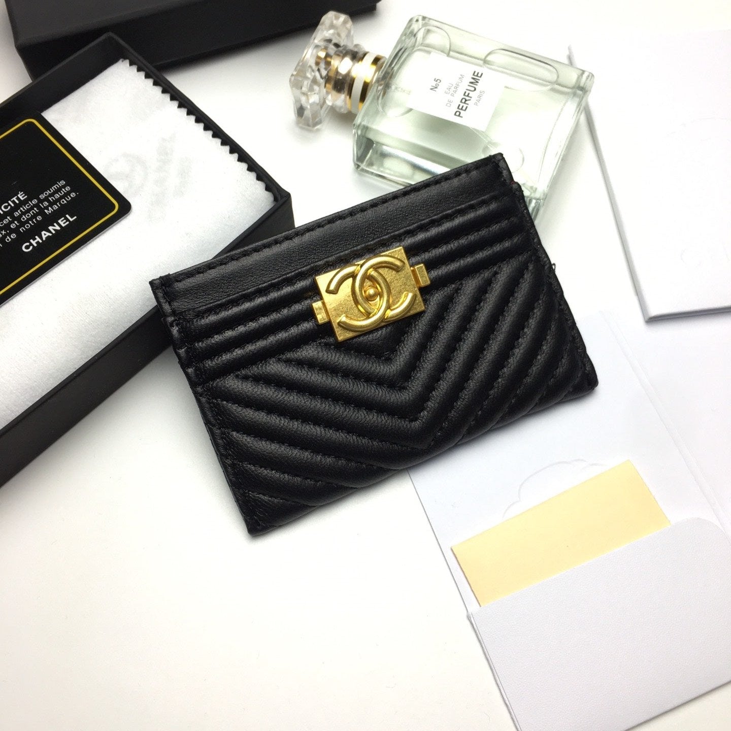 CC LINE CARD HOLDER 11.2 BLACK CALFSKIN GOLD ICON