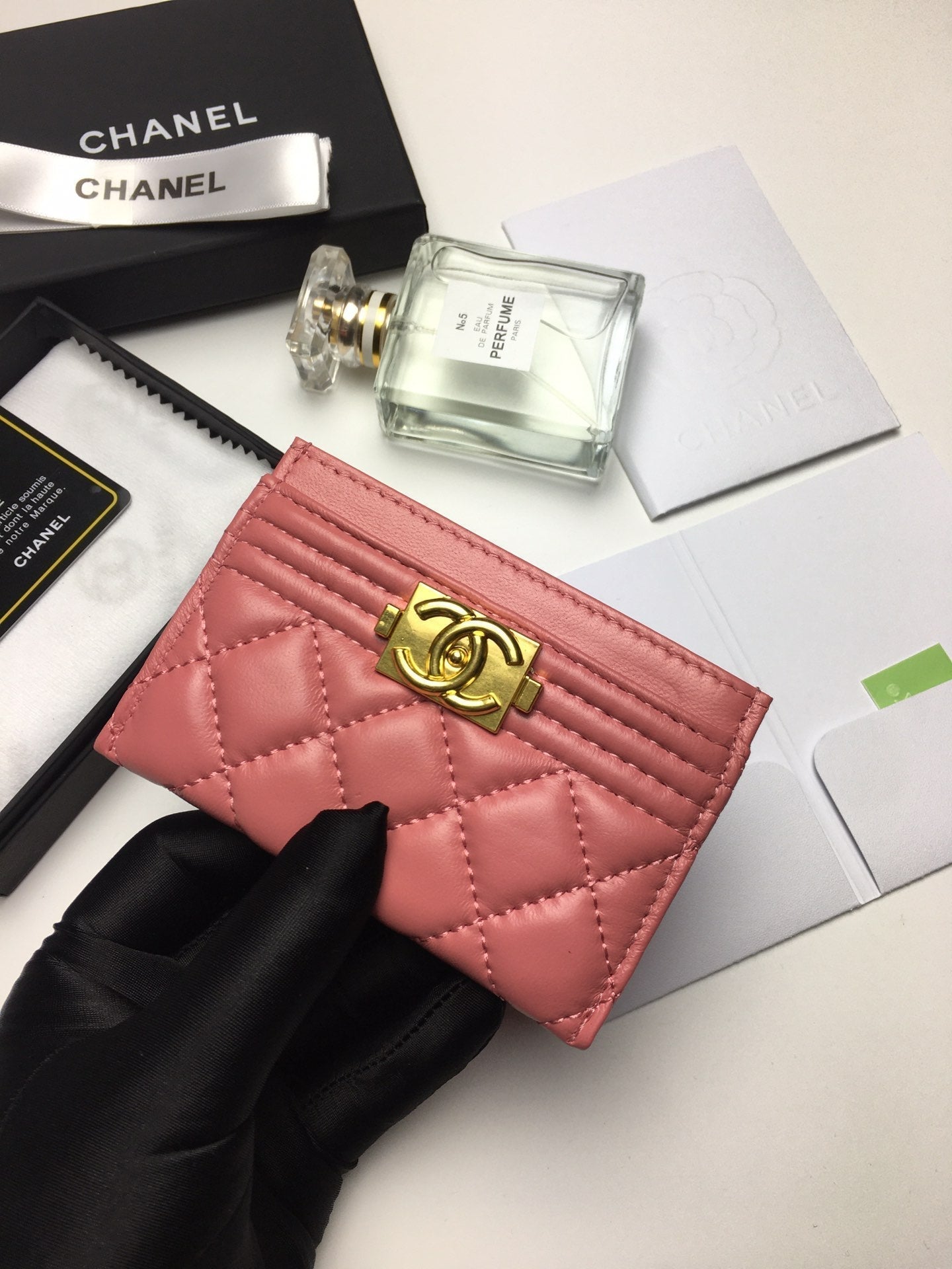 CC BOY CARD HOLDER 11.2 CORAL CALFSKIN GOLD ICON