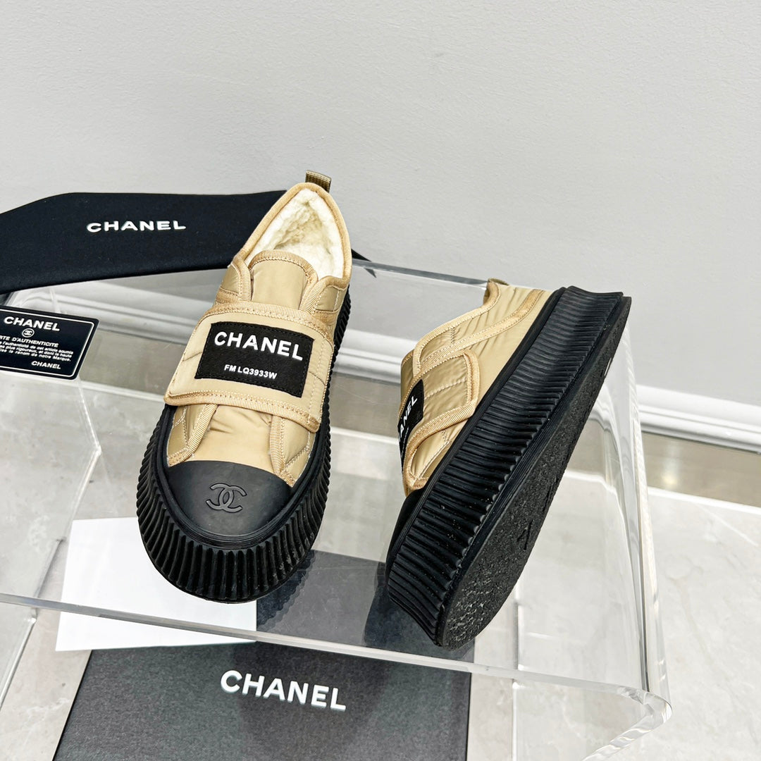 CC Low Sneaker Thick-Soled Beige Rain Velvet Fabric