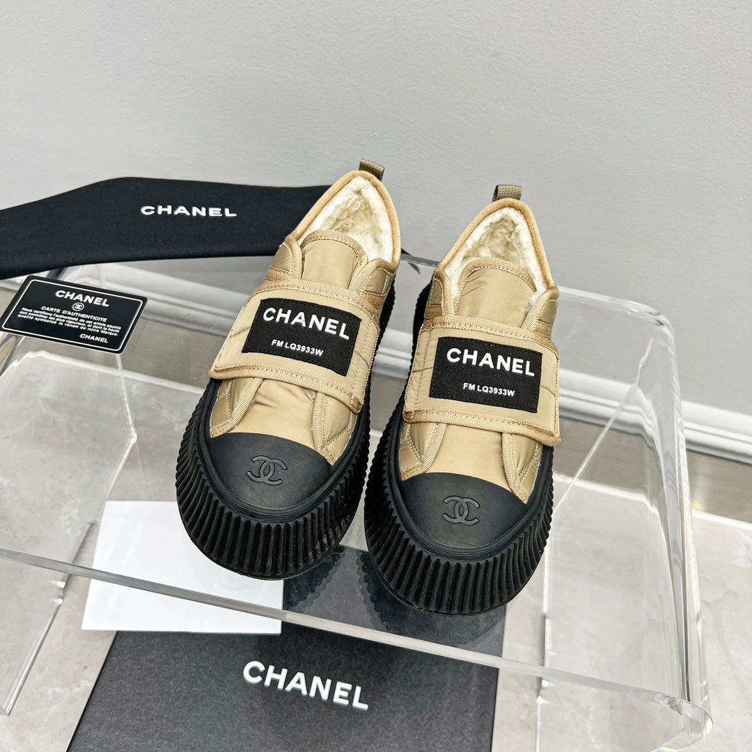 CC Low Sneaker Thick-Soled Beige Rain Velvet Fabric