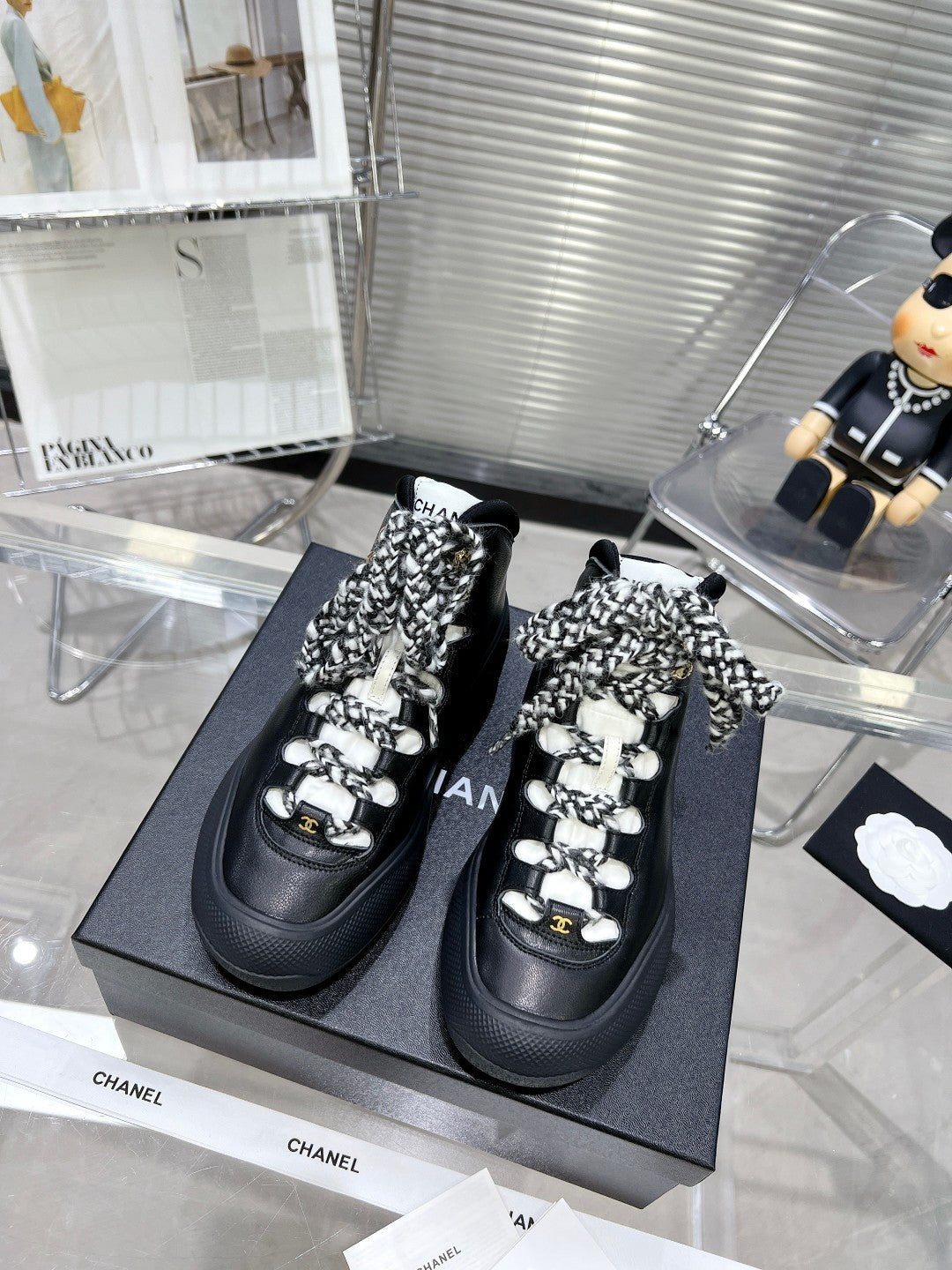 CC CANO ALTO SNEAKER IN BLACK CALFSKIN AND RUBBER