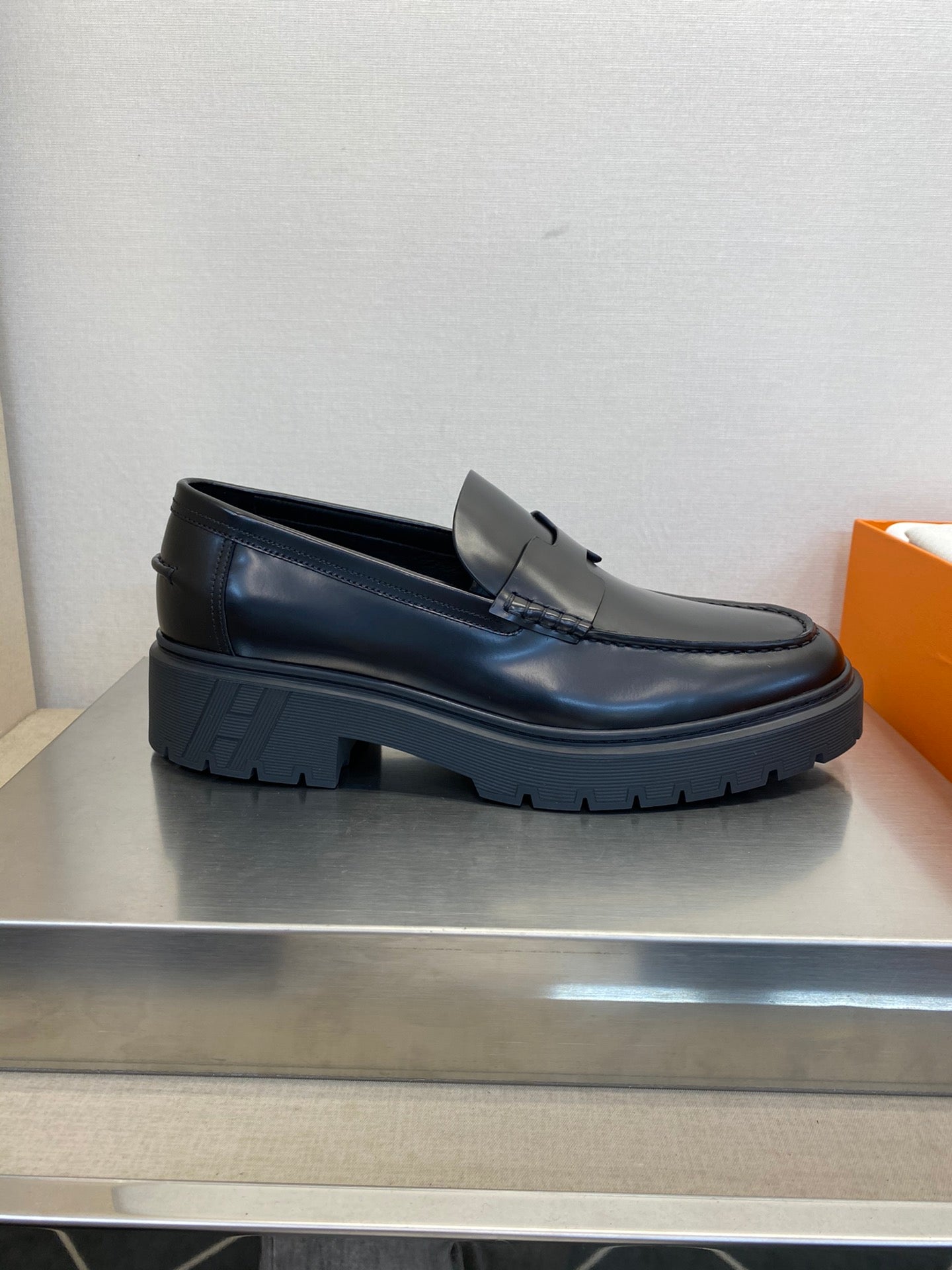 HM Men's Gentle Loafer Black Calfskin 540804