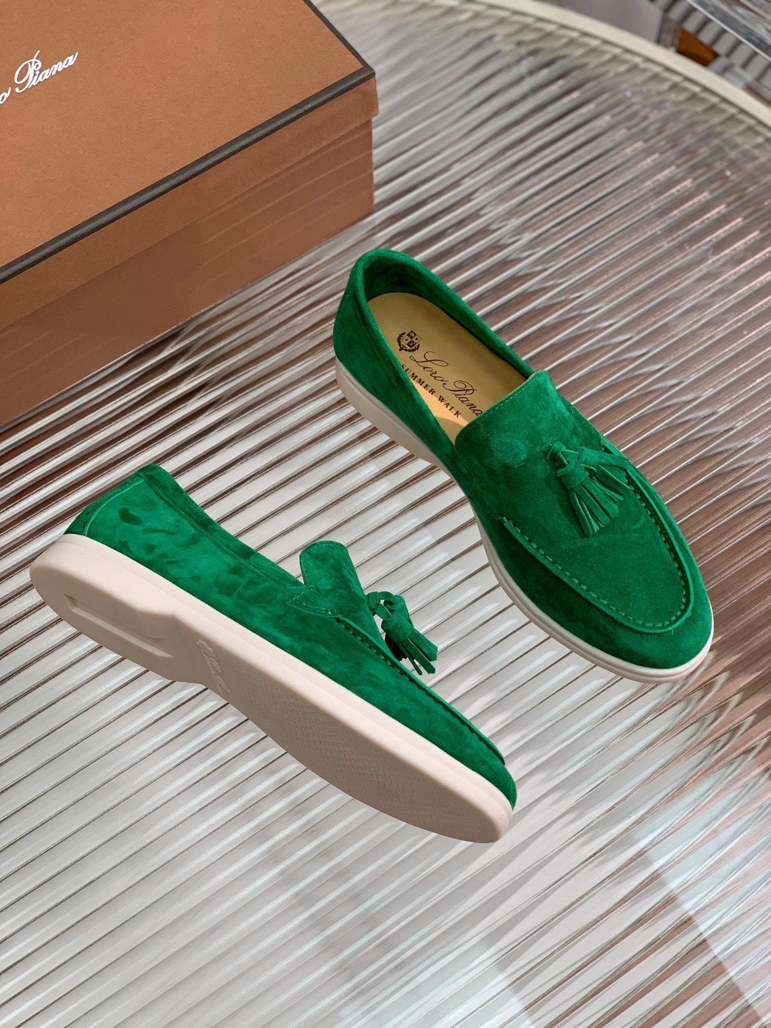 lp dot sole walk loafer green suede