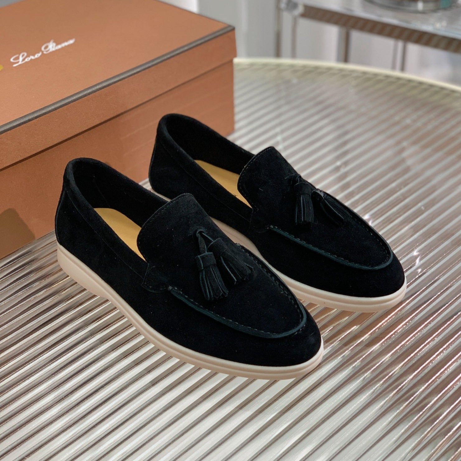lp dot sole walk loafer black suede