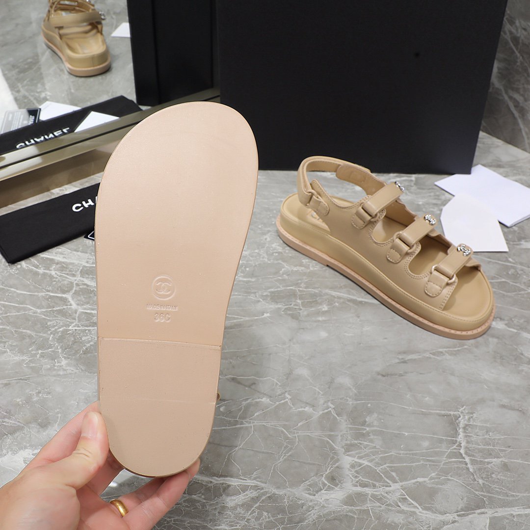 dad sandal beige calfskin silver cc