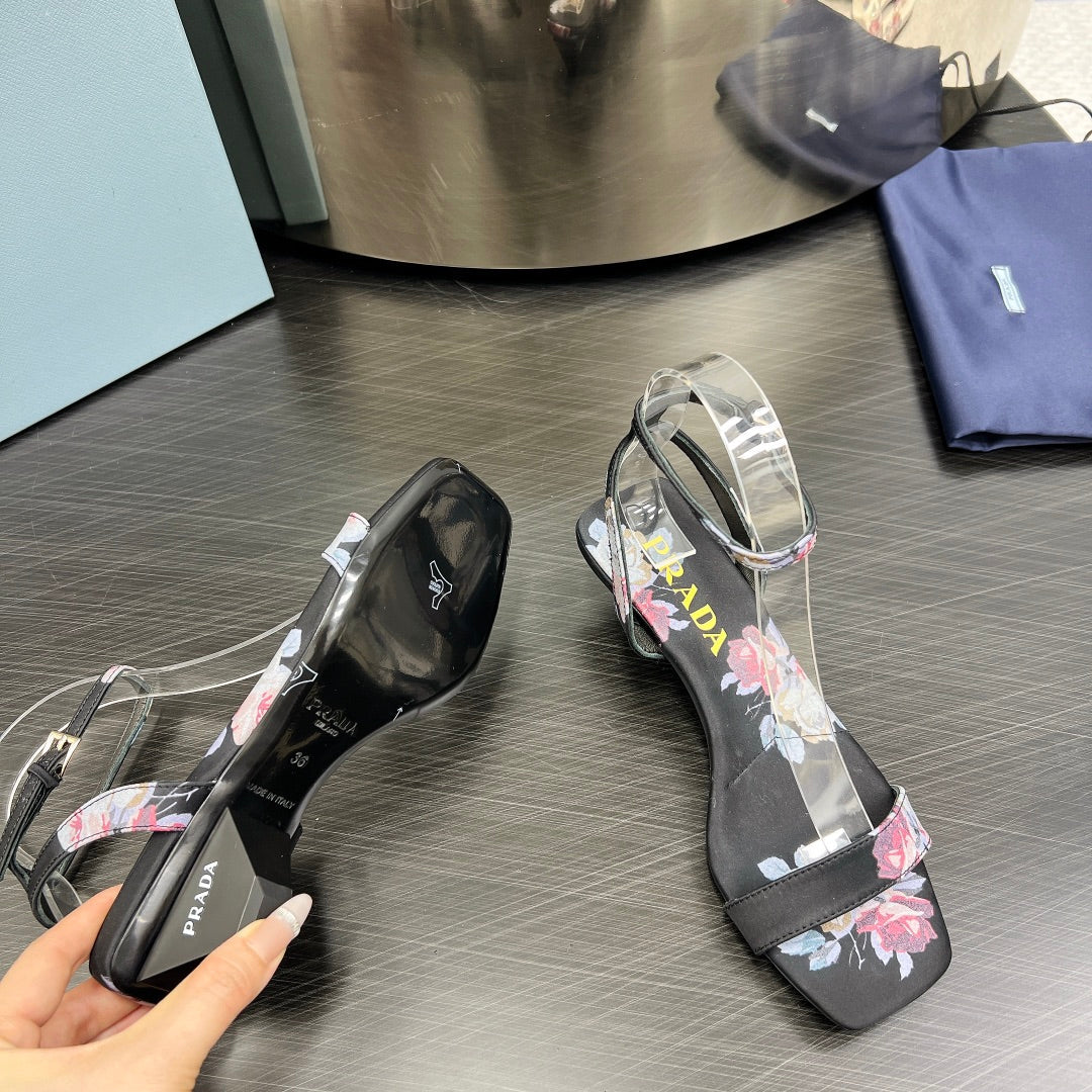 PRA TRIANGLE HEEL FLOWER MOTIF SATIN SANDALS BLACK