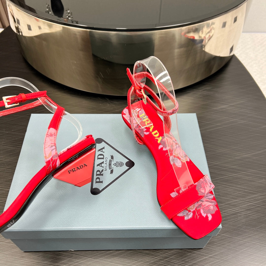 PRA TRIANGLE HEEL FLOWER MOTIF SATIN SANDALS RED