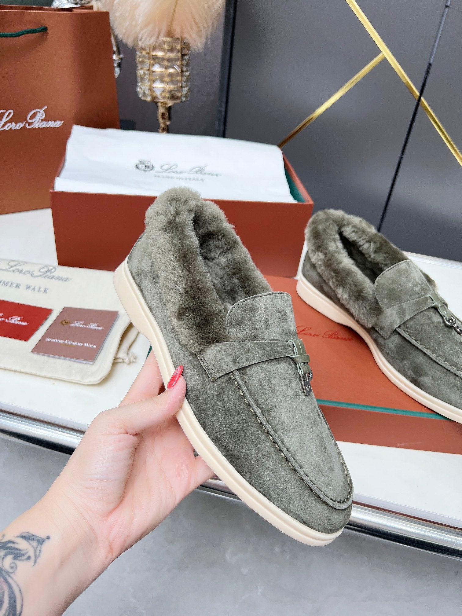LP Summer Charm Walk Loafer Dark Grey Suede Lamb Fur