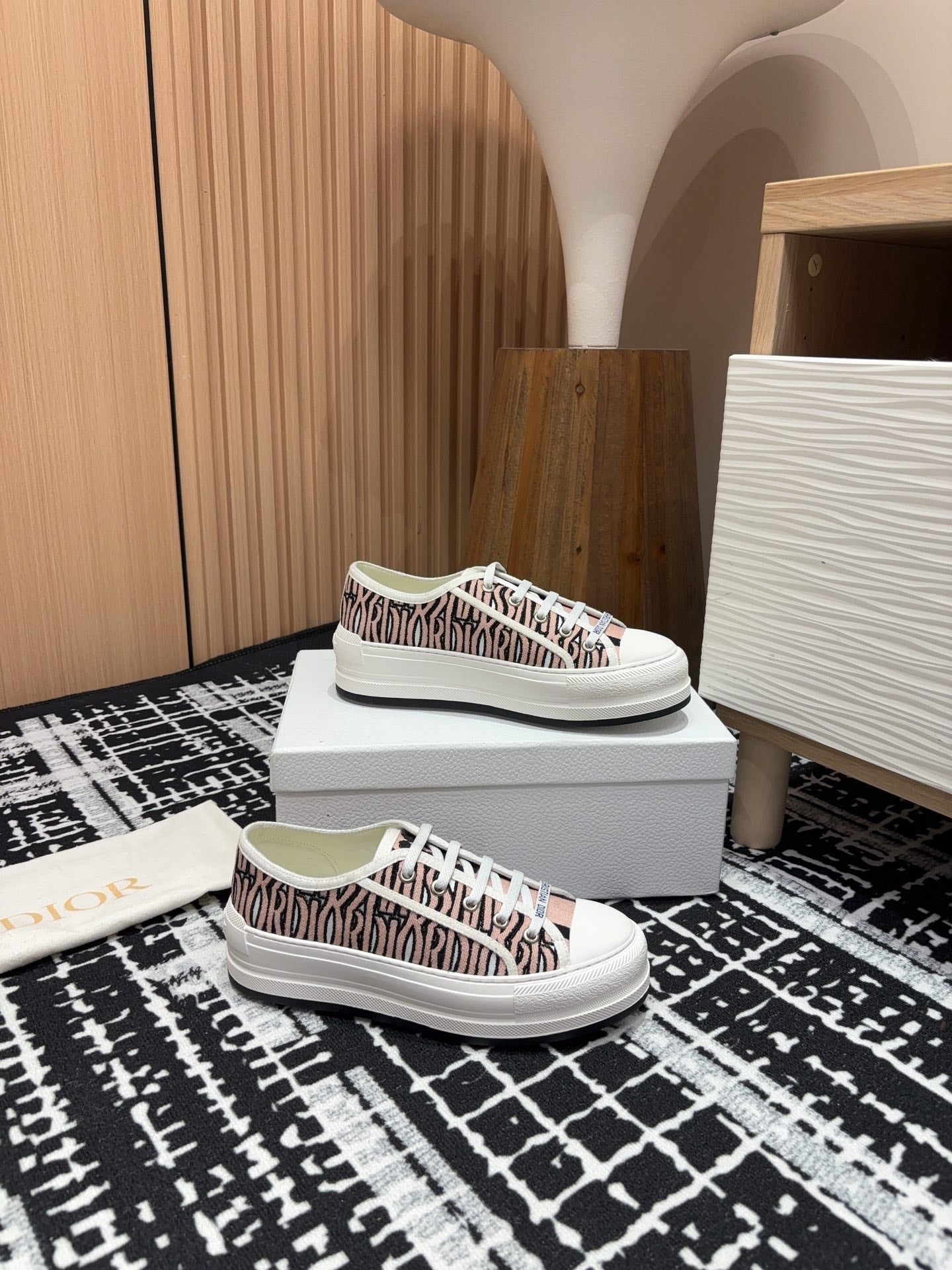 CD Walk'n'Dior Platform Sneaker Pale Pink Miss Canvas