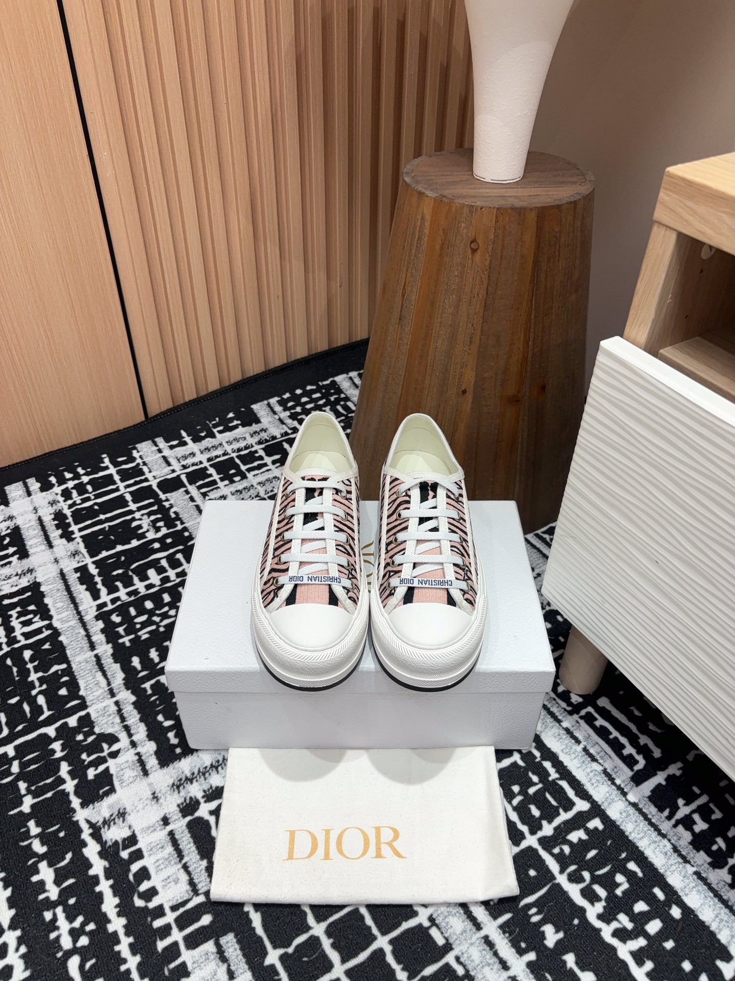 CD Walk'n'Dior Platform Sneaker Pale Pink Miss Canvas