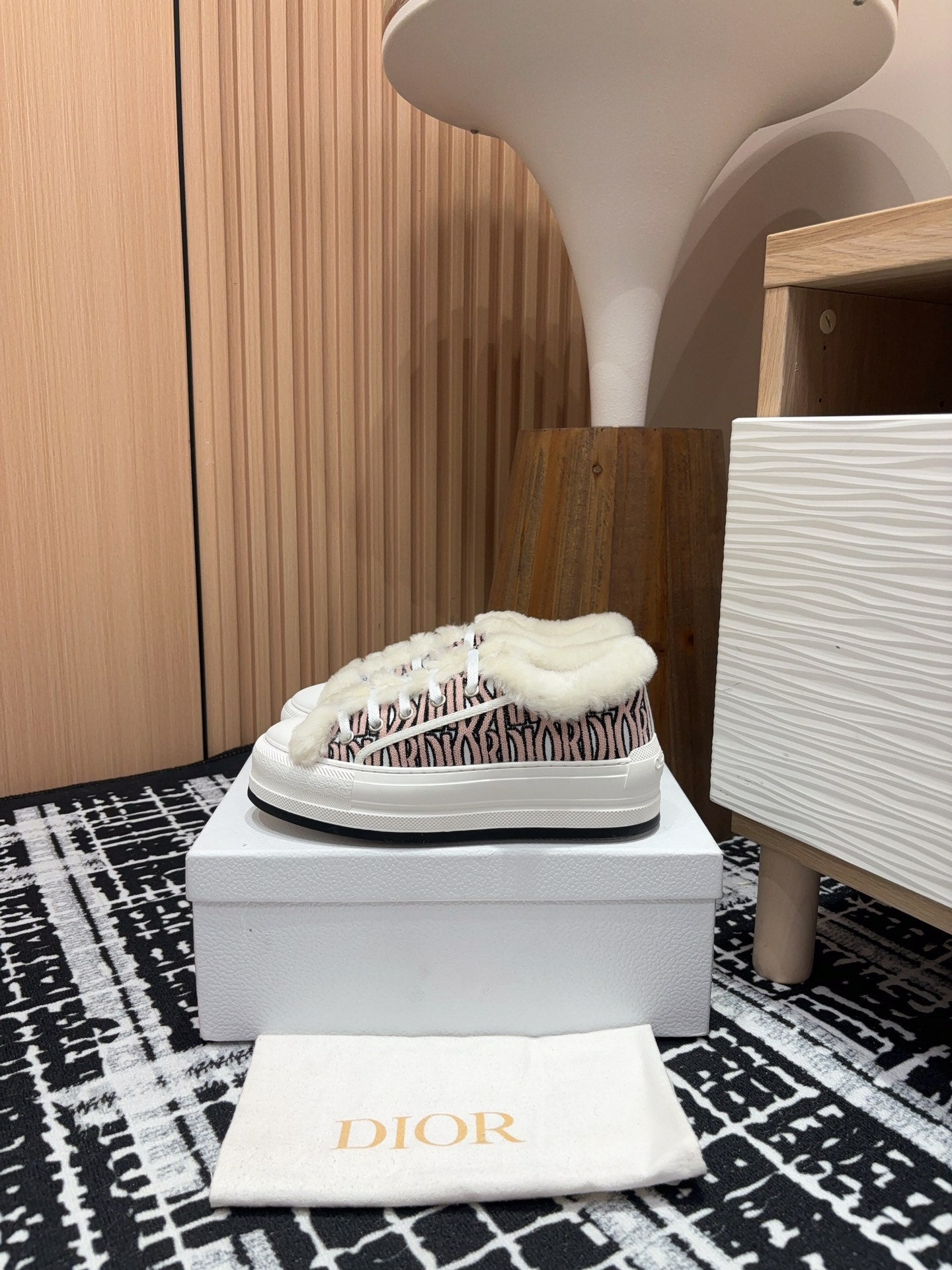 CD Walk'n'Dior Platform Sneaker Pale Pink Canvas And Fleece Lining