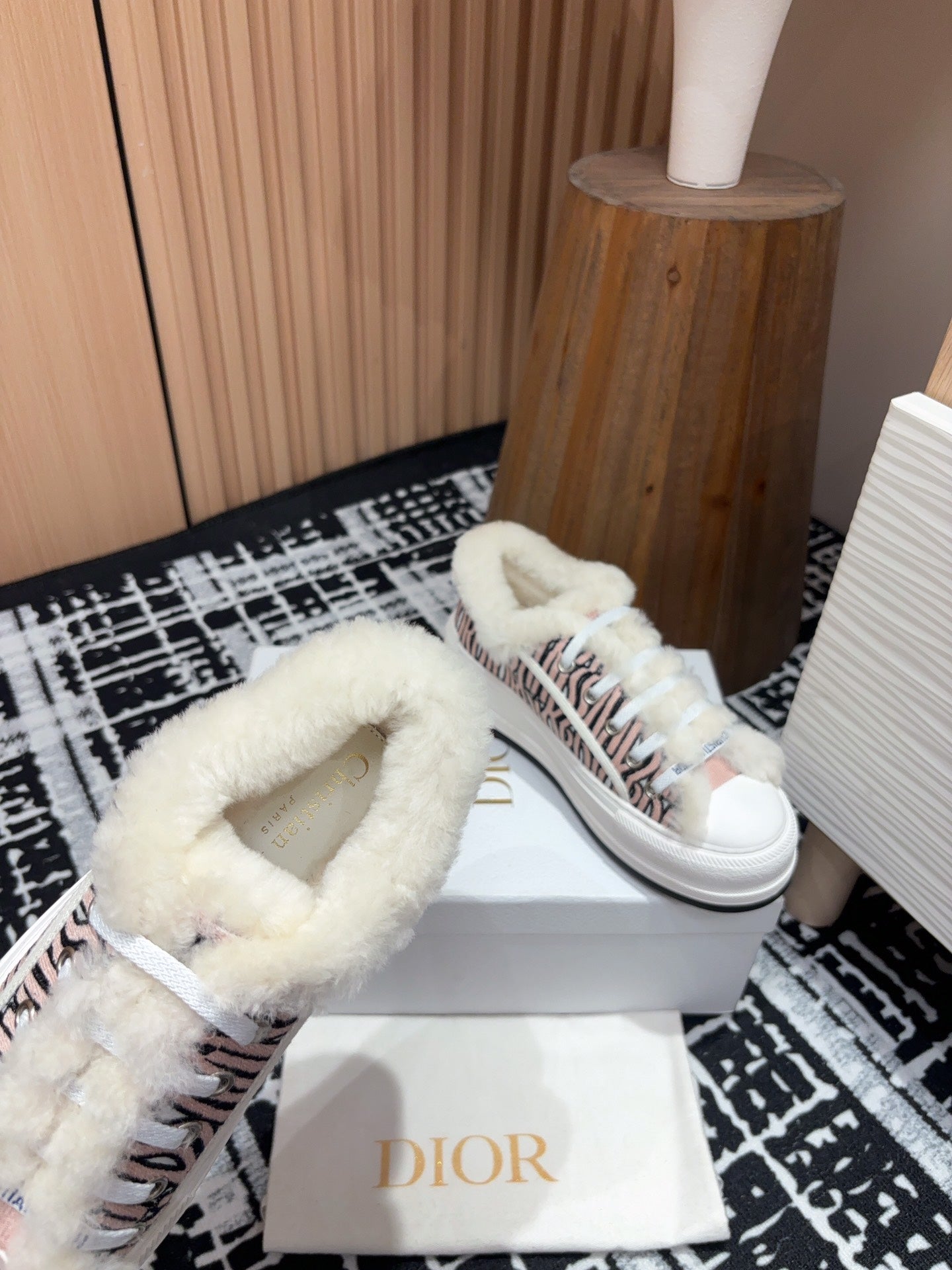 CD Walk'n'Dior Platform Sneaker Pale Pink Canvas And Fleece Lining