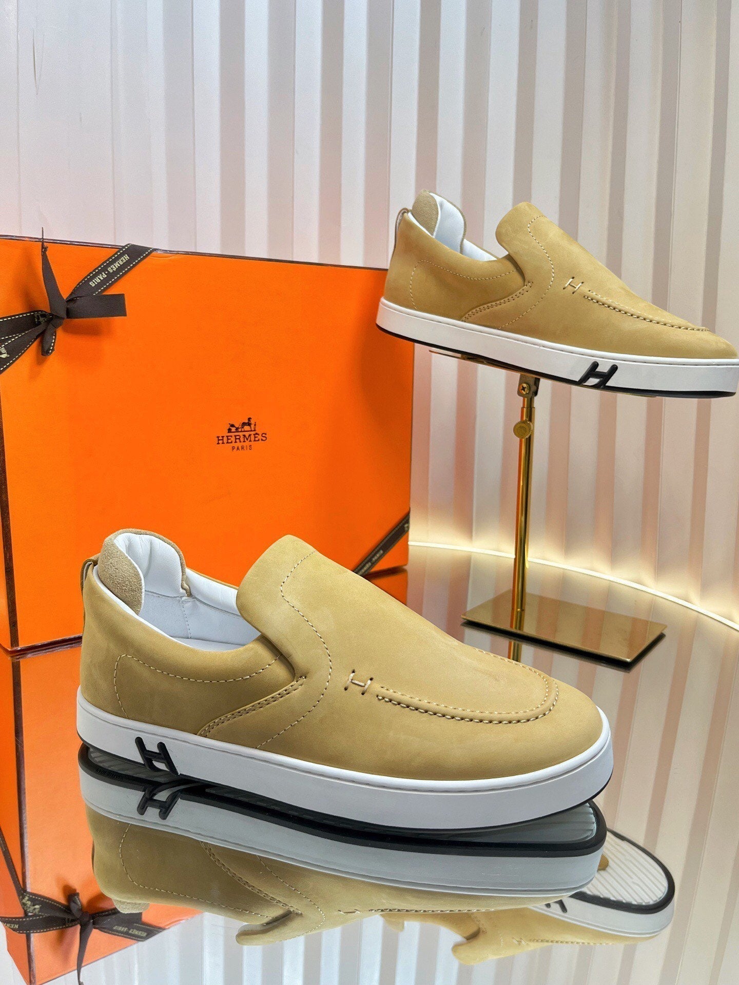 HM British Retro Loafers Brown Suede 317073