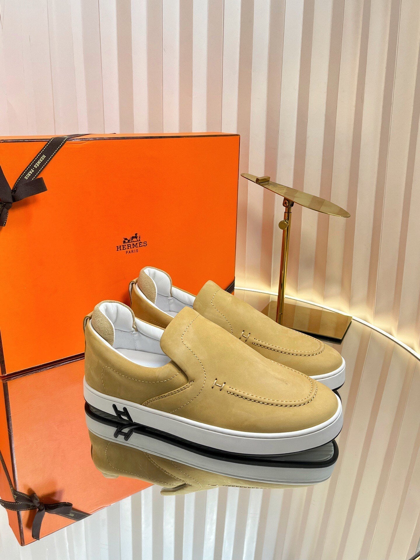 HM British Retro Loafers Brown Suede 317073