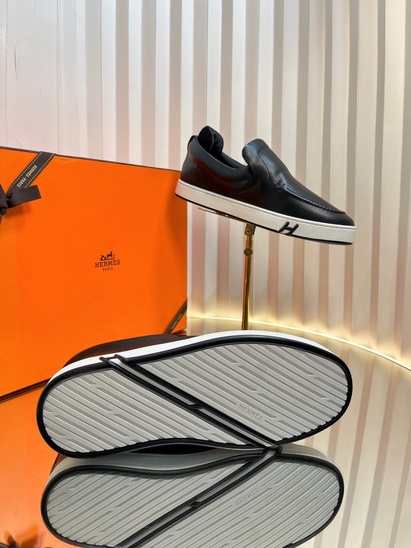 HM British Retro Loafers Black Suede 317075