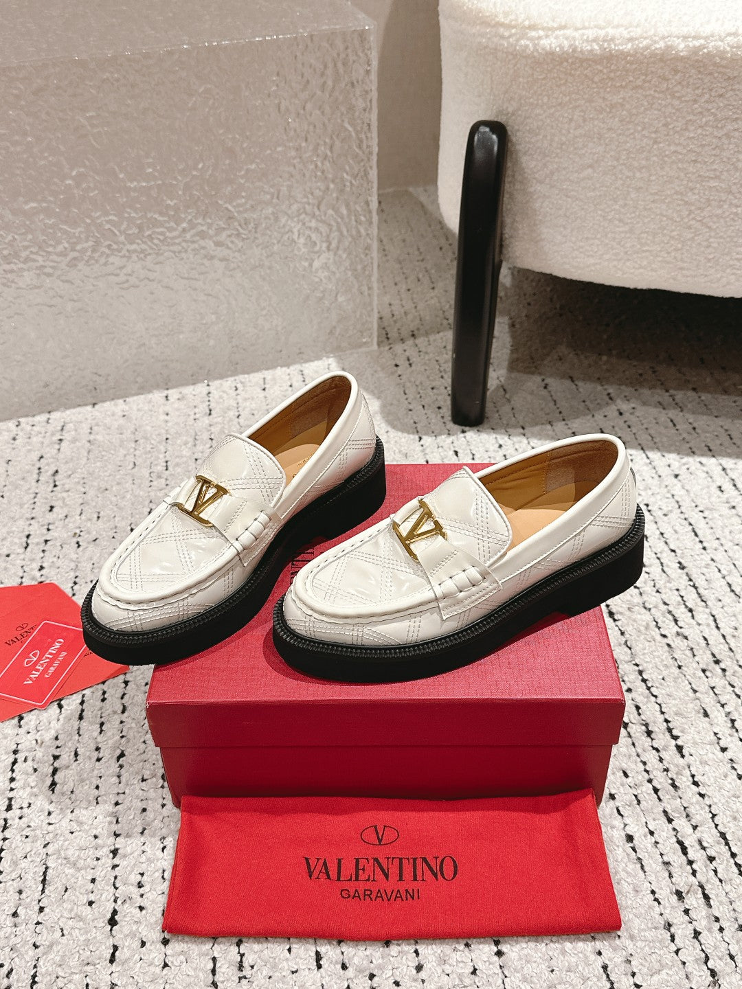 VT Vlogo Loafer White Patent Leather