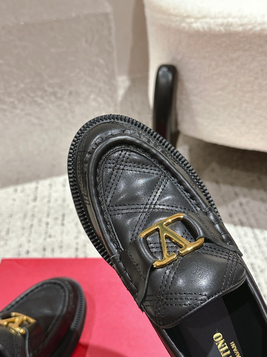 VT Vlogo Loafer Black Cowhide