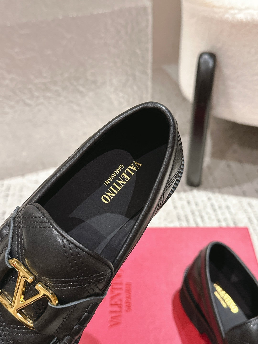 VT Vlogo Loafer Black Cowhide