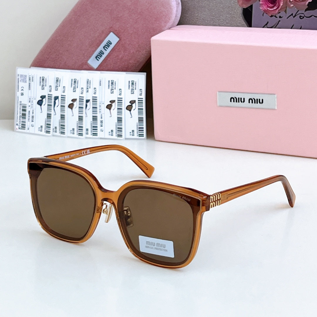 Miumiu Sunglasses 698839