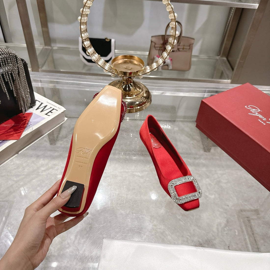 Bell Viv 25 Pumps Red Imported Silk 300732