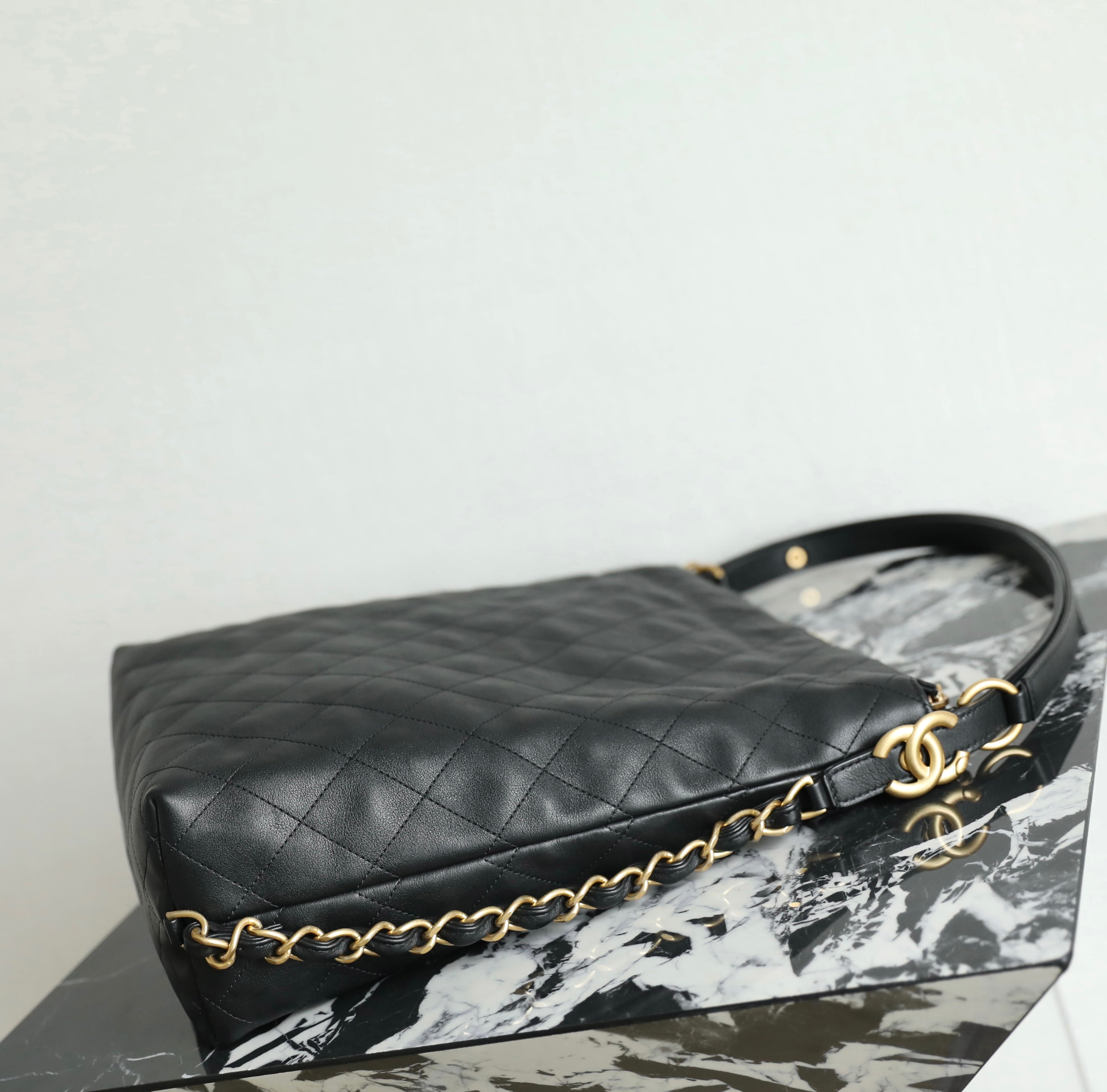 Chanel π§ππ»π Backpack π¬πΊπ Large Black Calfskin