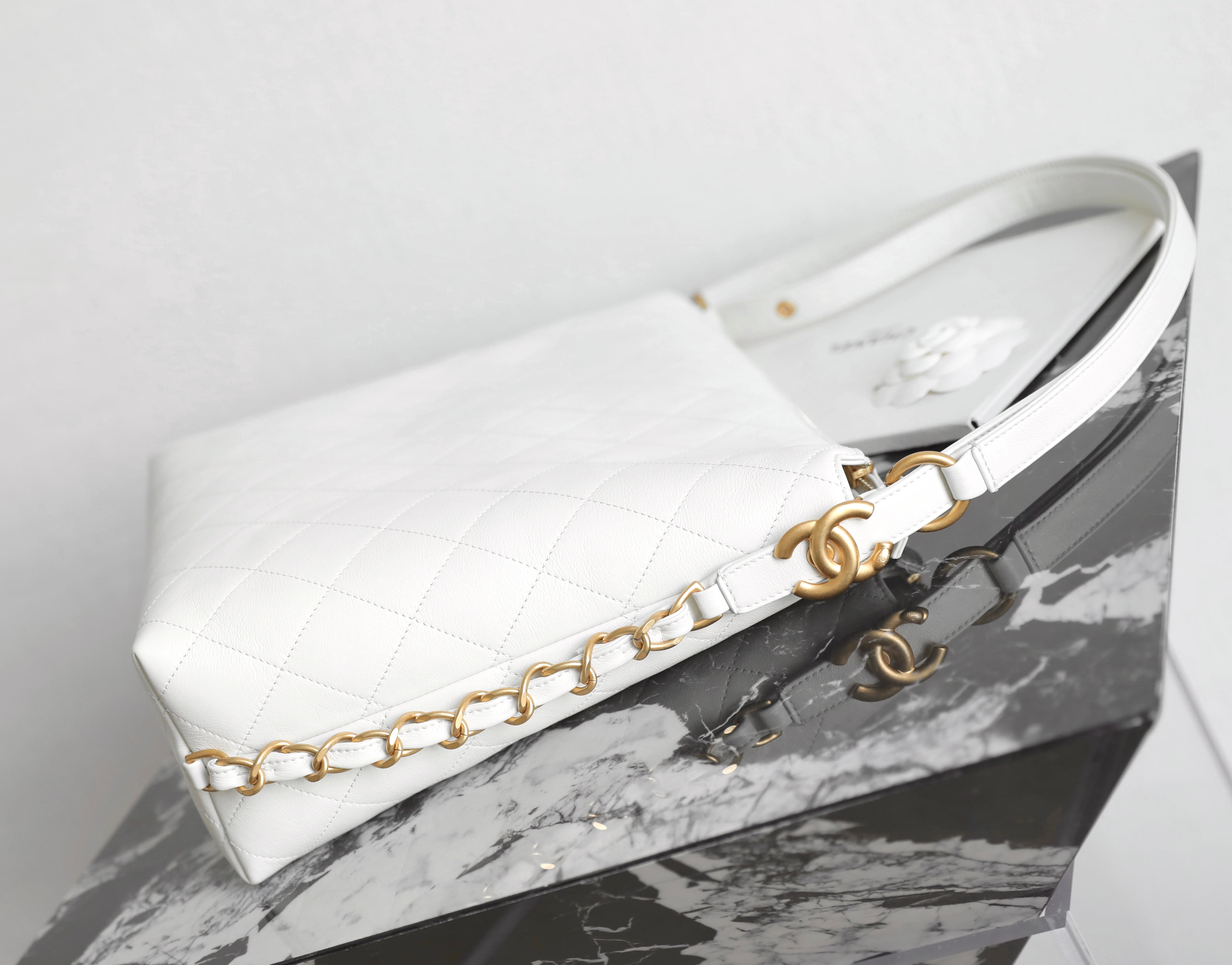 Chanel 25s π§ππ»π medium backpack  white calfskin 340203
