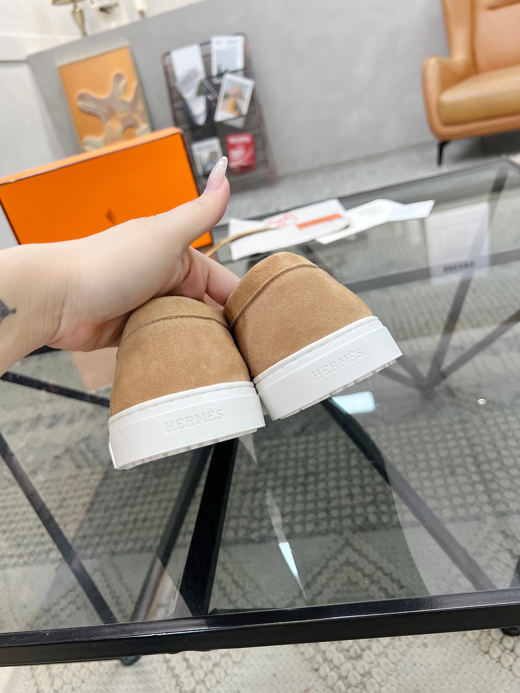 HM Men's Loafers Beige Suede 621424