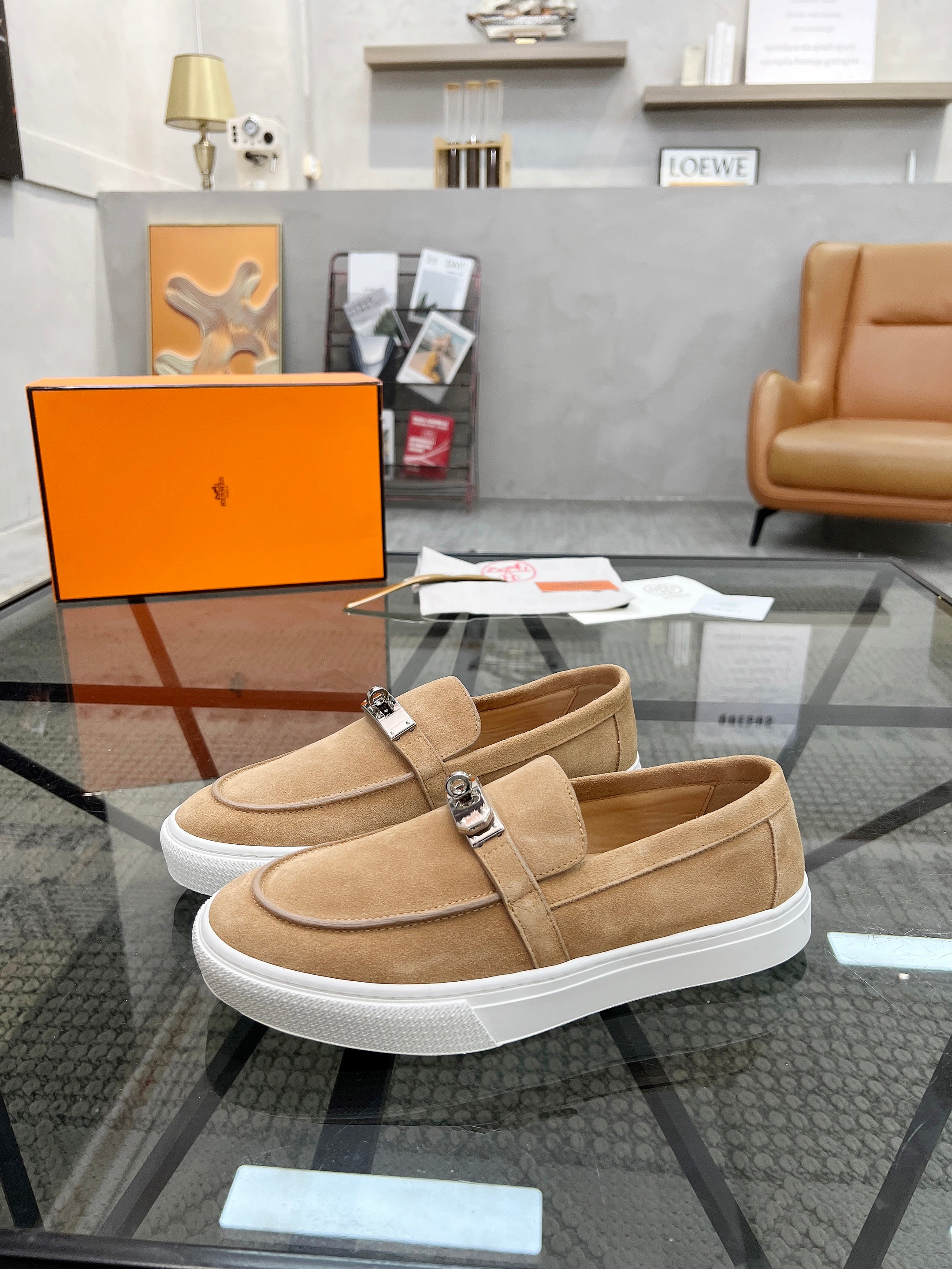 HM Men's Loafers Beige Suede 621424