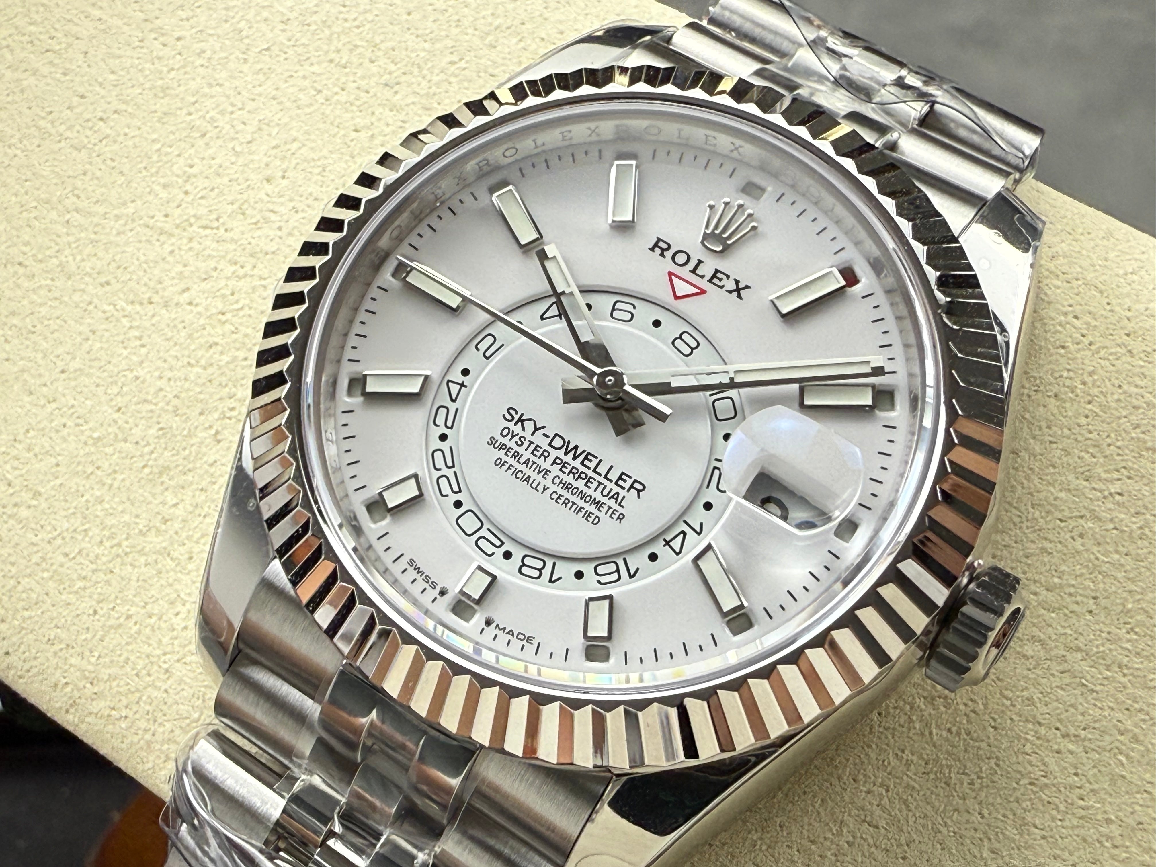Rolex Sky-Dweller 42mm Silver White