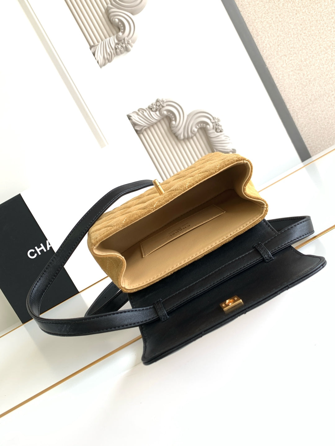 CC 25A Shoulder Bag  Brown Black Suede