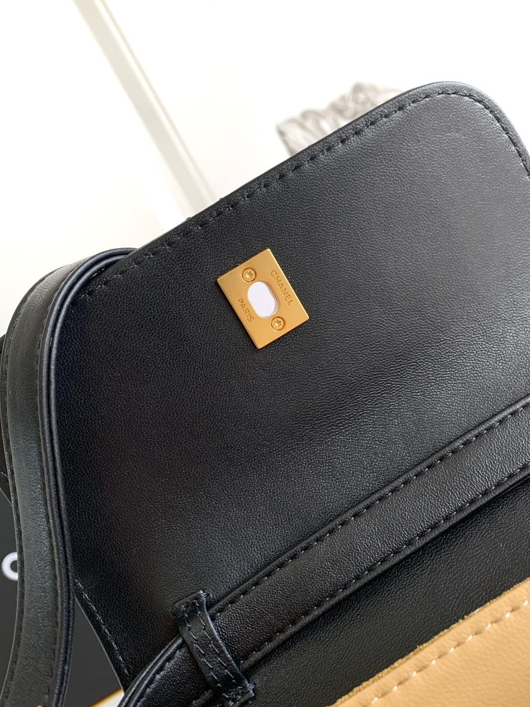 CC 25A Shoulder Bag  Brown Black Suede