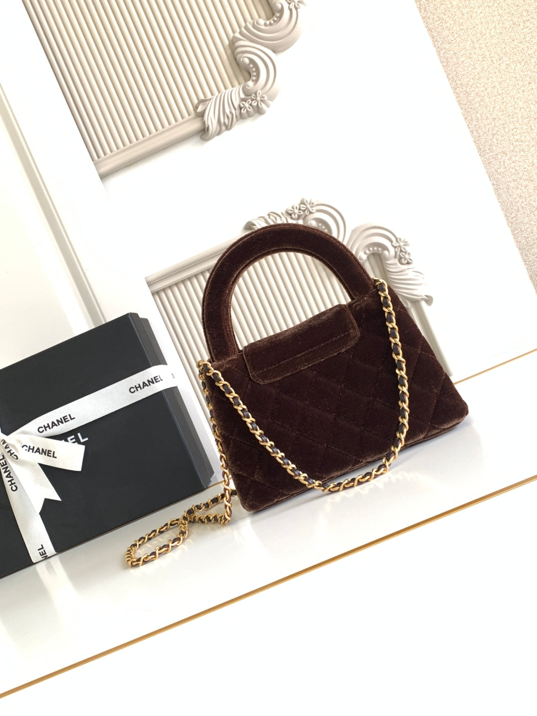 cc 24a nano 19cm kelly shopper bag chocolate brown velvet