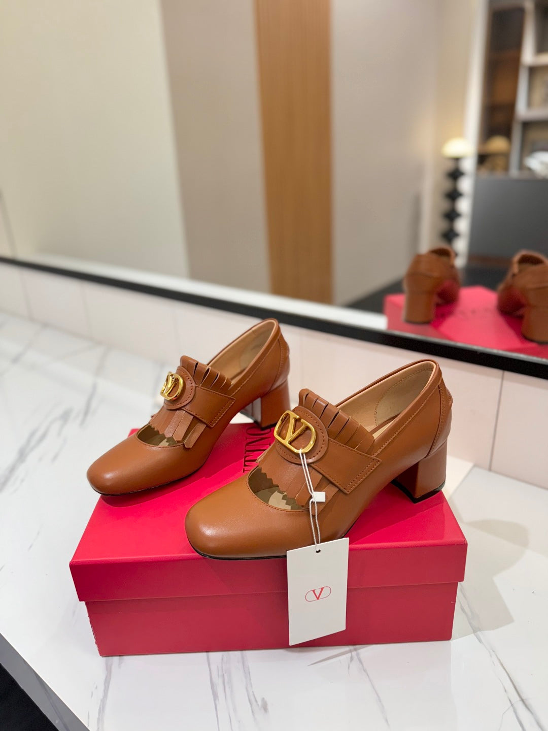 VT 2025 Signature Heeled Loafer Brown Calf Leather 295069