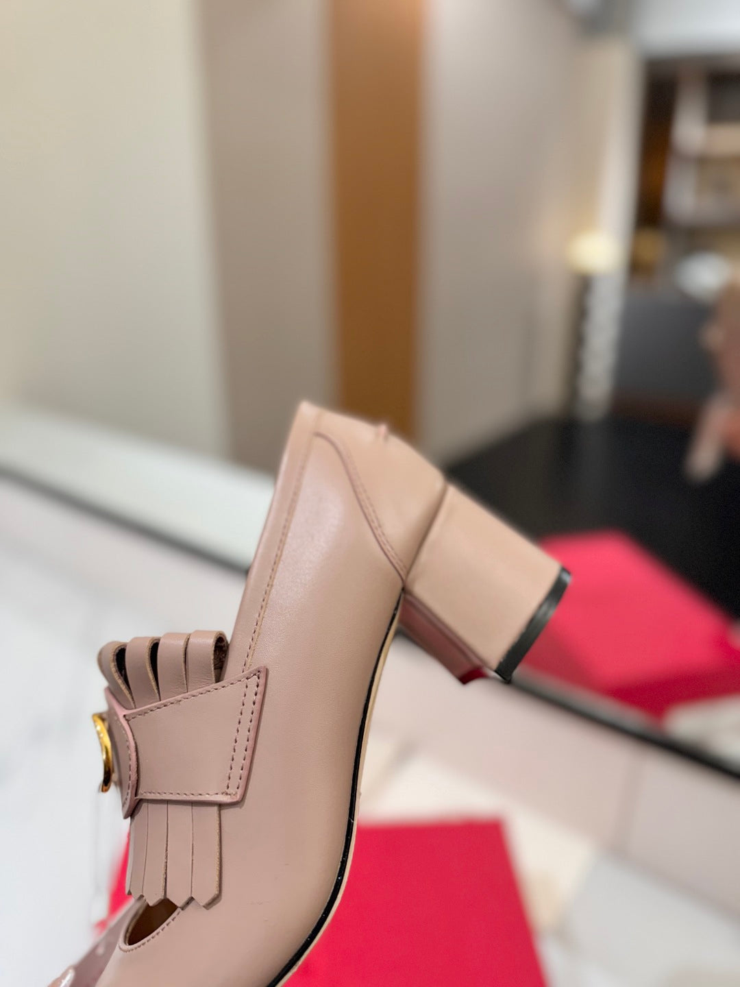 VT 2025 Signature Heeled Loafer Pure Beige Calf Leather 295070