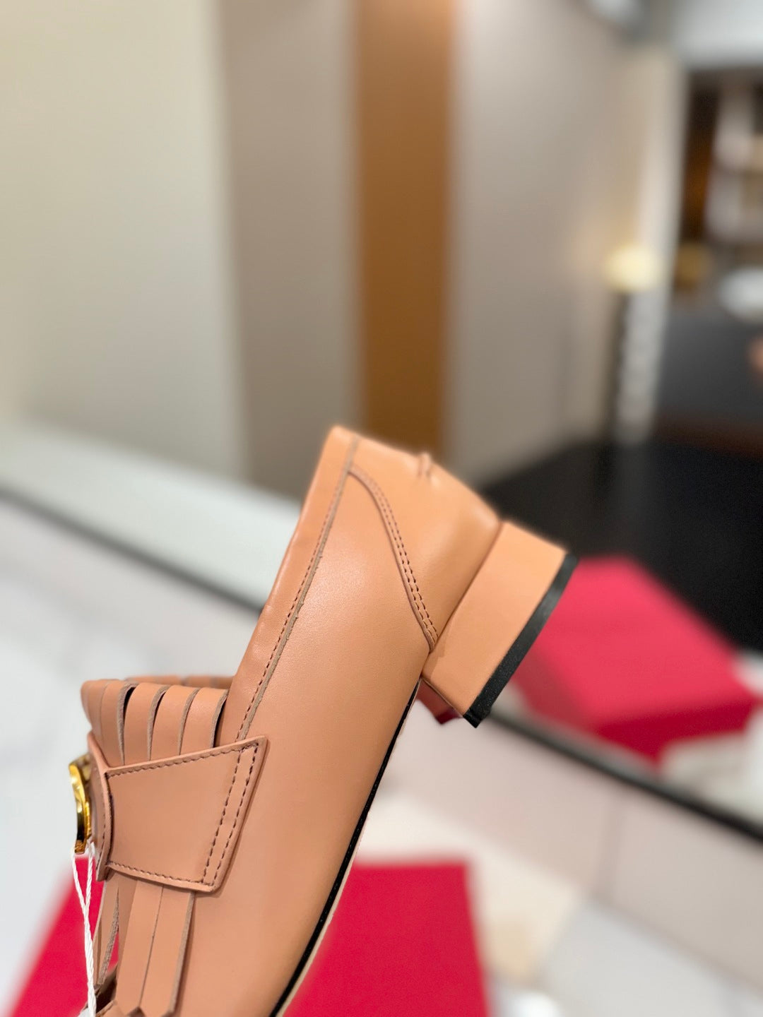 VT 2025 Signature Loafer Cantaloupe Calf Leather 295073