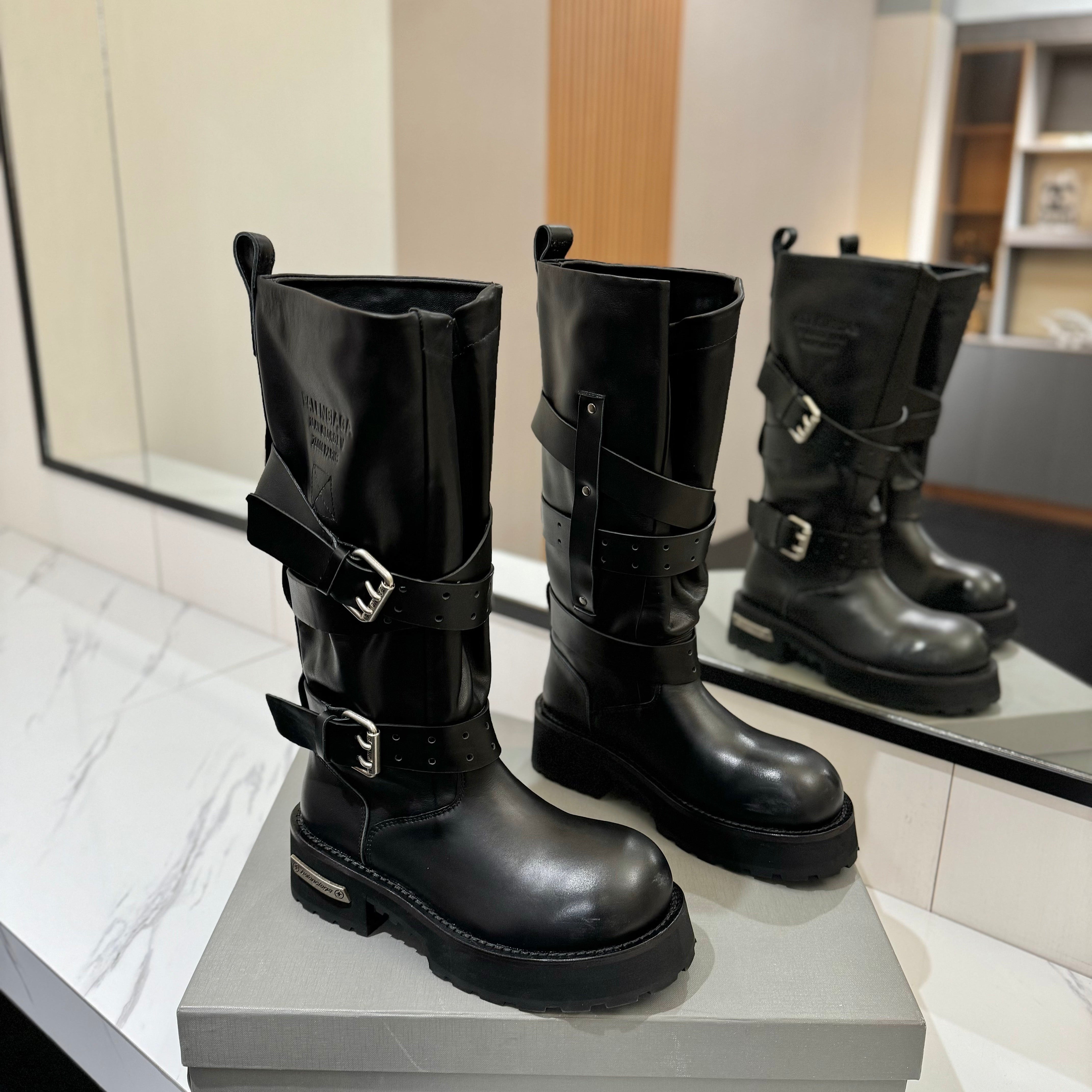 Balenciaga 25s buckled high boots black calfskin  467611
