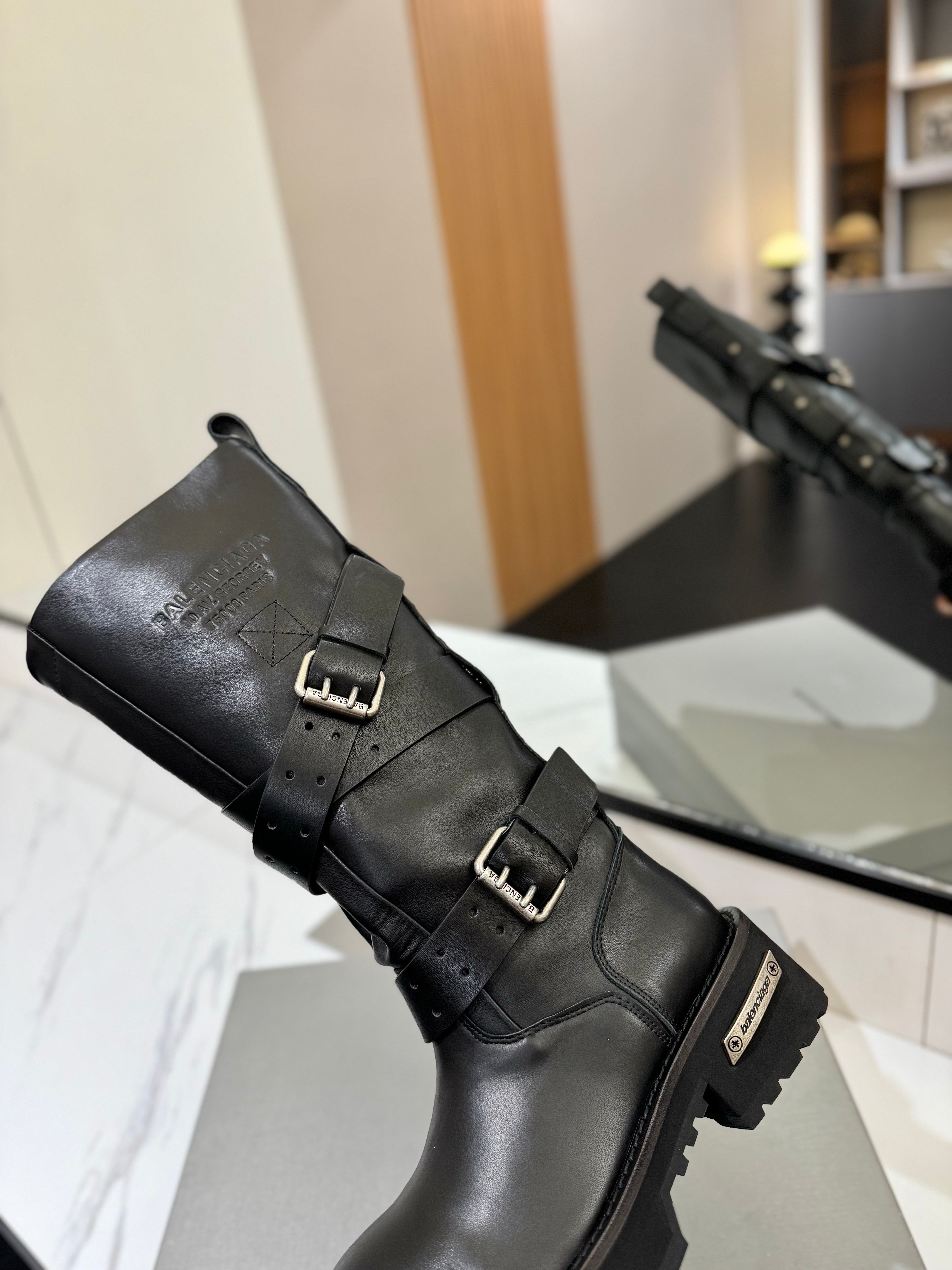 Balenciaga 25s buckled high boots black calfskin  467611