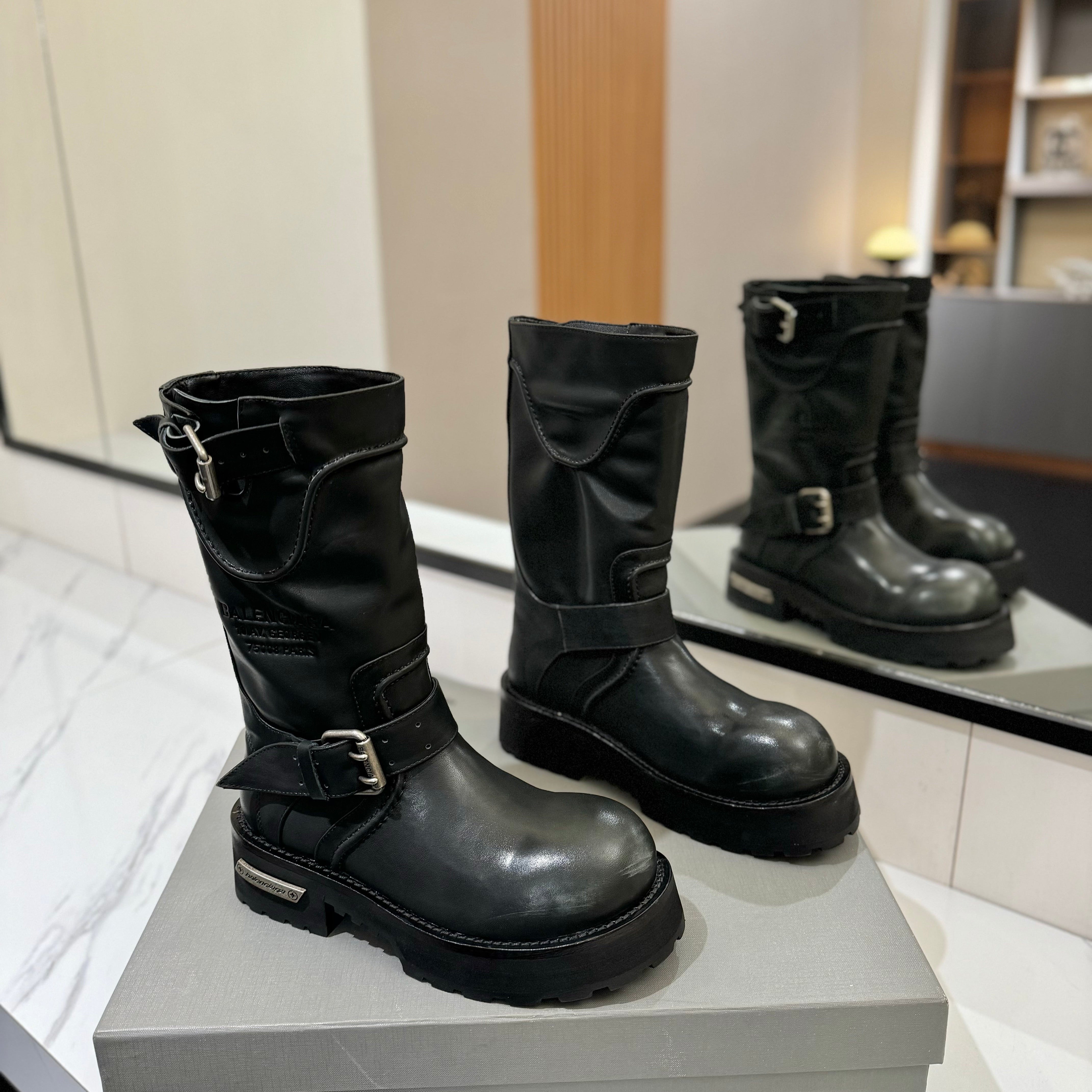 Balenciaga 25s buckled mid-calf boots black calfskin  467613