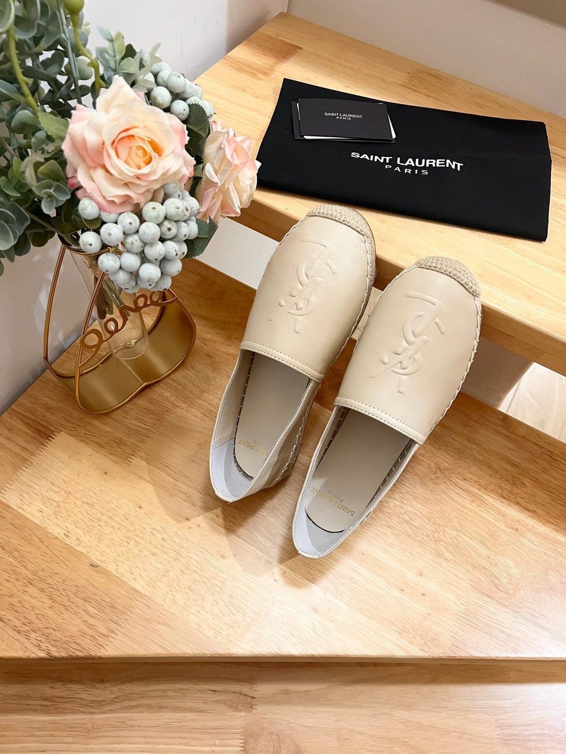 SL YVES EMBOSSED LOGO SLIP ON CREAMY WHITE CALFSKIN