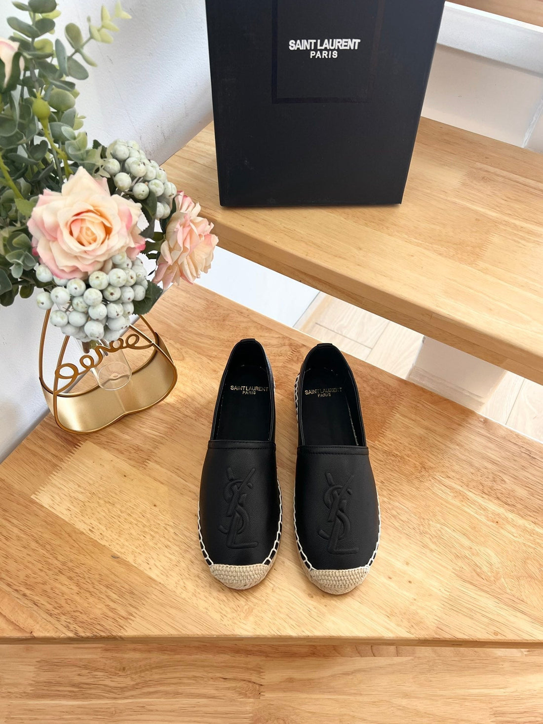 SL YVES EMBOSSED LOGO SLIP ON BLACK CALFSKIN